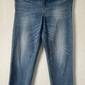 Levi's Slim Straight Jeans in Light Blue Wash